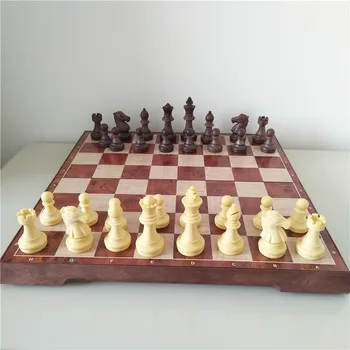 Magnetinio Medienos DPK Tarptautinės Šachmatai ir Šaškės Vienetų 32 Vnt/set Lyginimo Stalo Žaidimai Valdybos 31cm Karalius 6.6 cm Juokingas Šeimos Žaidimas